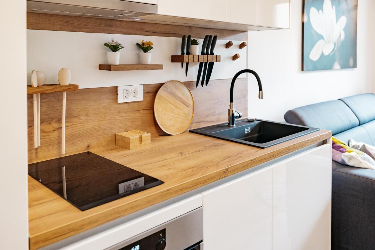 Woody - Comfy Apartment In Siska Любляна Экстерьер фото